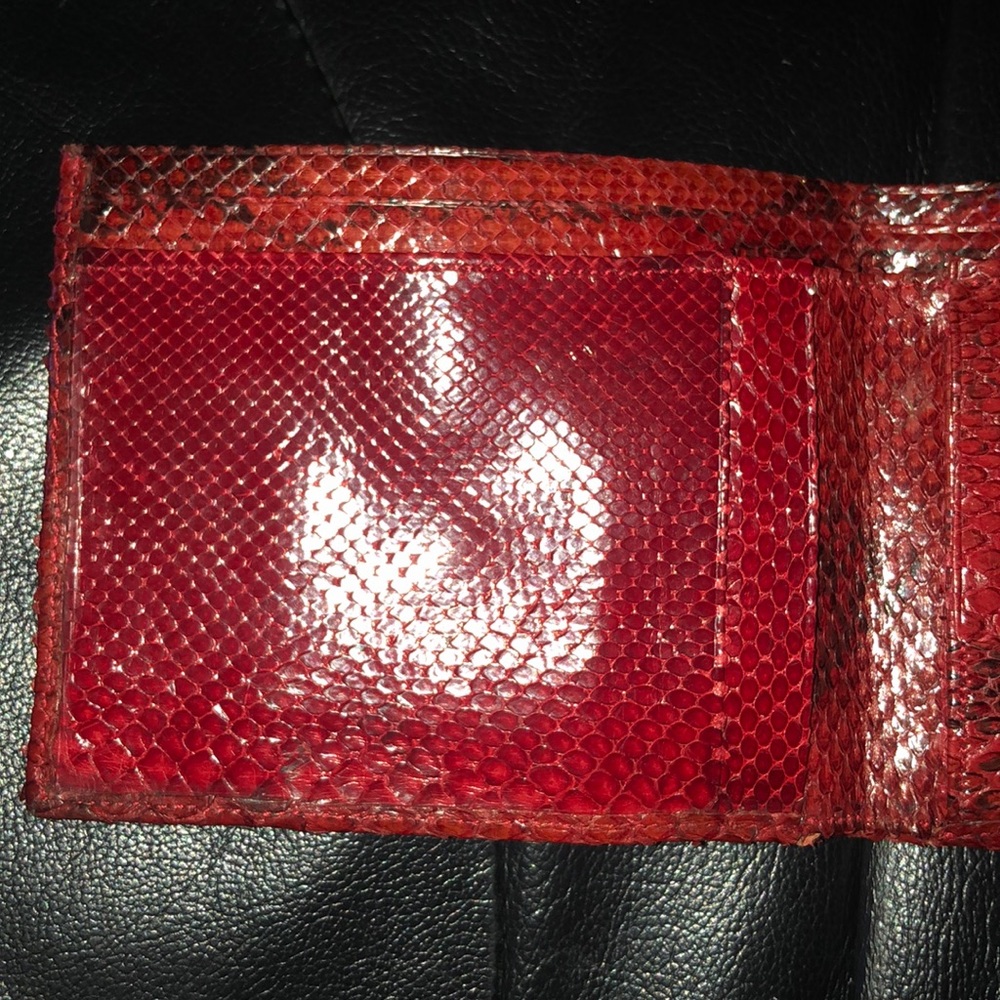Red wallet - Picture 4 of 6